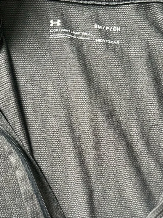 Under Armour Heather Gray Performance 3 Quarter Zip Pullover - Picture 2 of 3